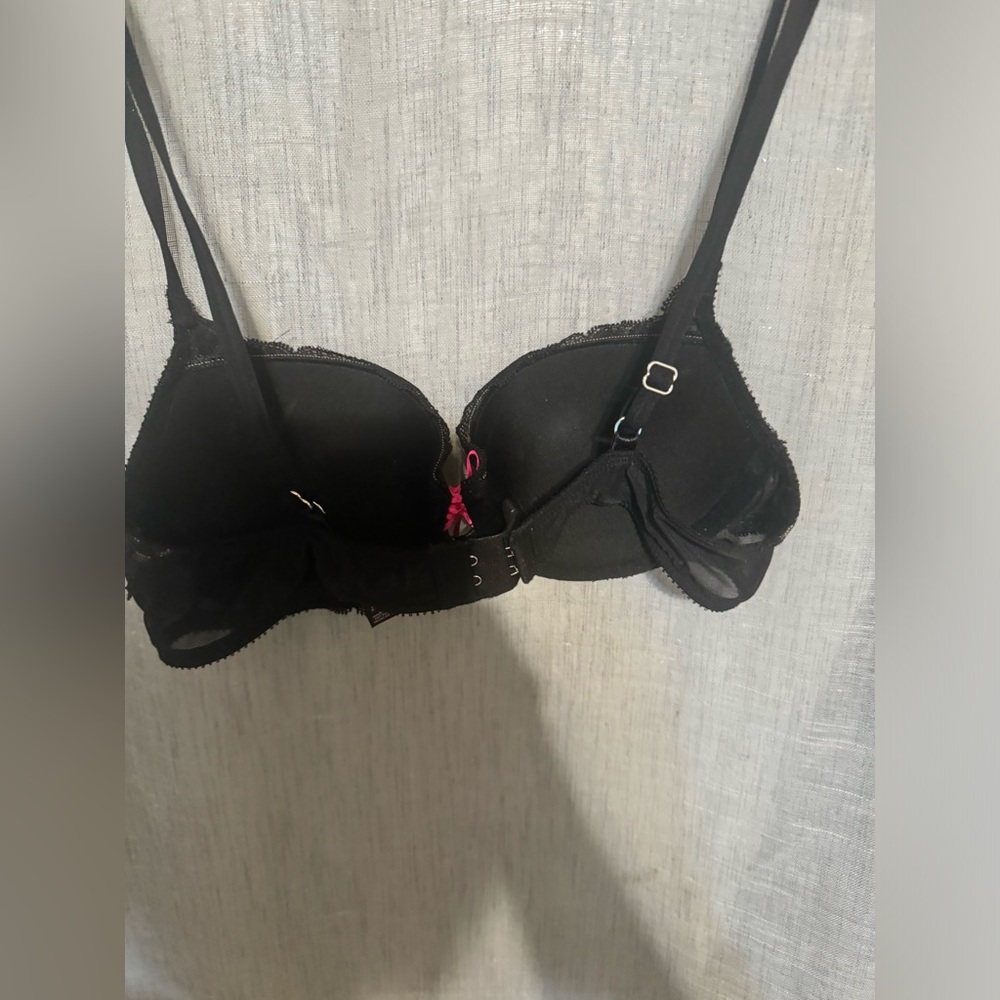 Victoria's Secret Black and Pink Lace Bra - Picture 5 of 7